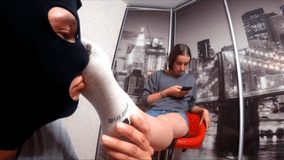 Diana Disregard – Pov Foot Worship